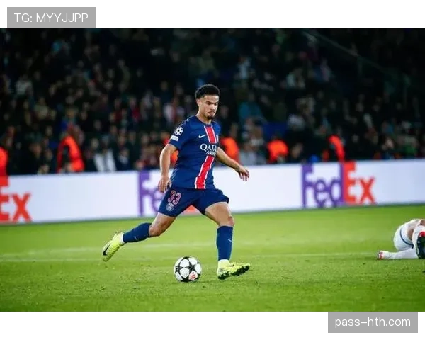 阿什拉夫家庭生活曝光，展现球星温情柔情一面