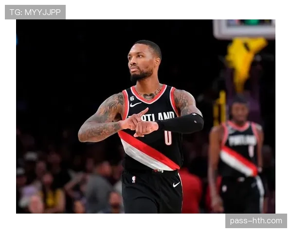 利拉德酒店套房直接买断，还穿着拖鞋打球，这神操作谁顶得住？